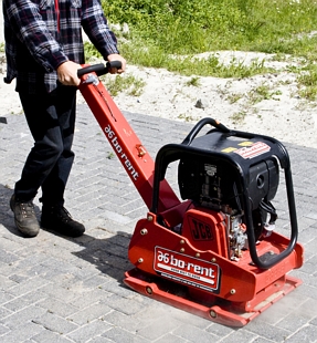 Vibration plate 500kg 85 cm diesel forward/reverse