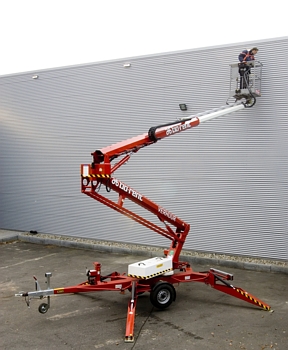 Articulated boom lift on trailer 17m