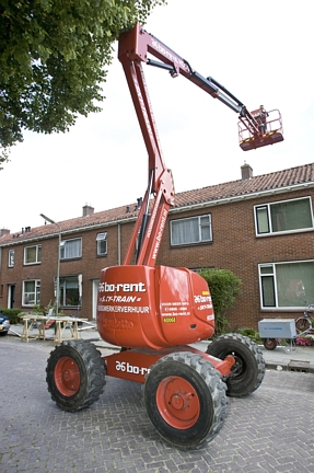 Articulated telescopic boom lift 16m diesel